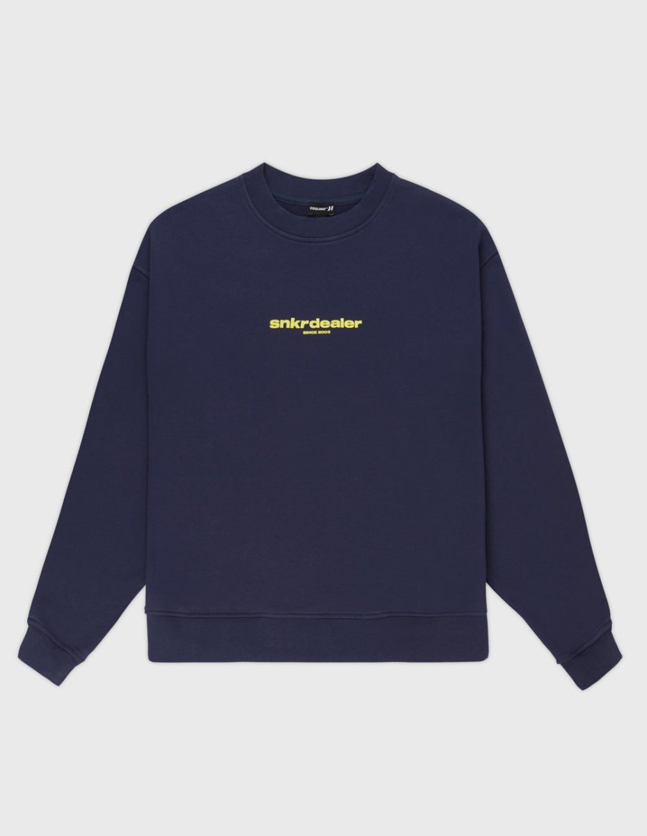Straight Navy Crewnceck
