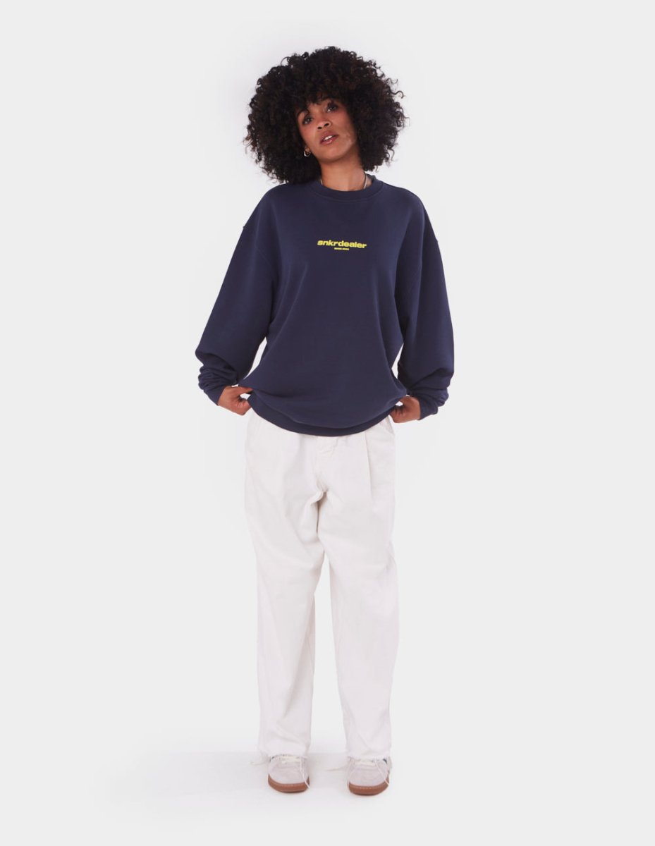 Straight Navy Crewnceck