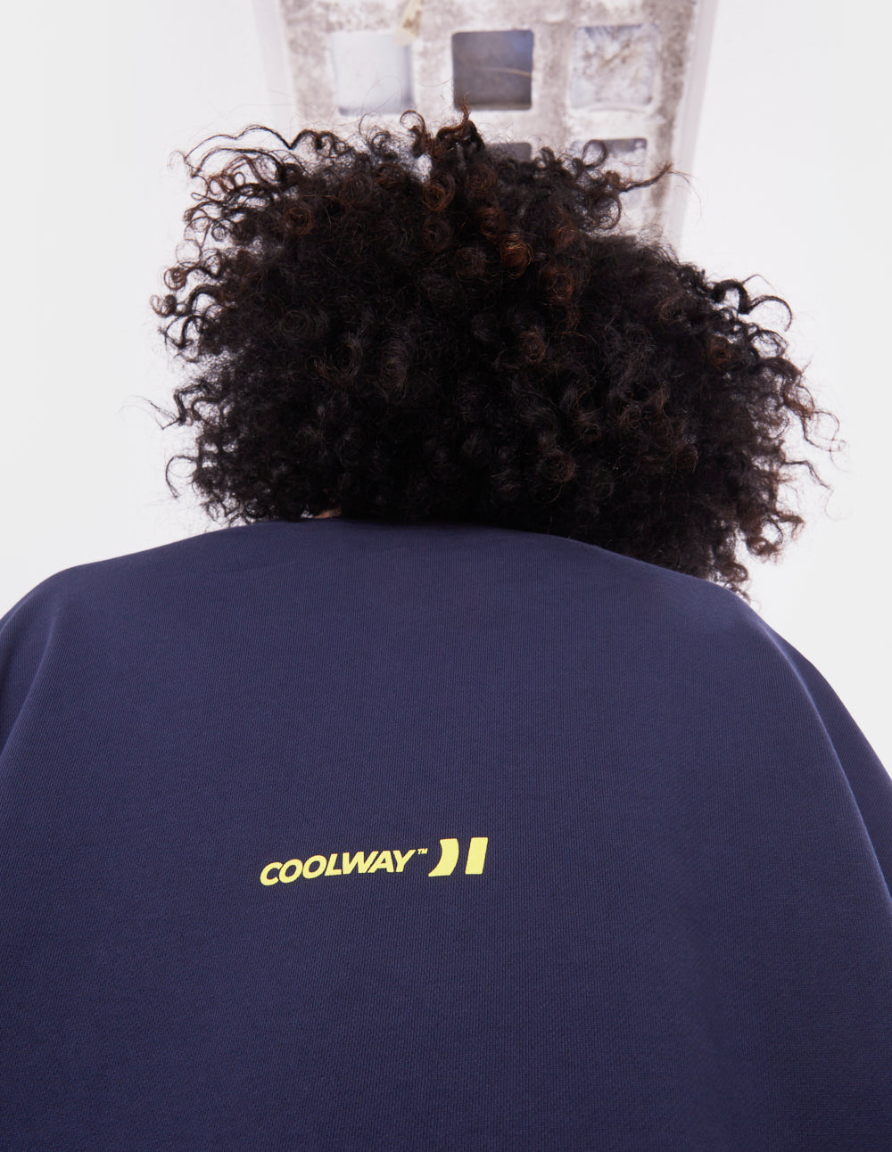 STRAIGHT NAVY CREWNECK